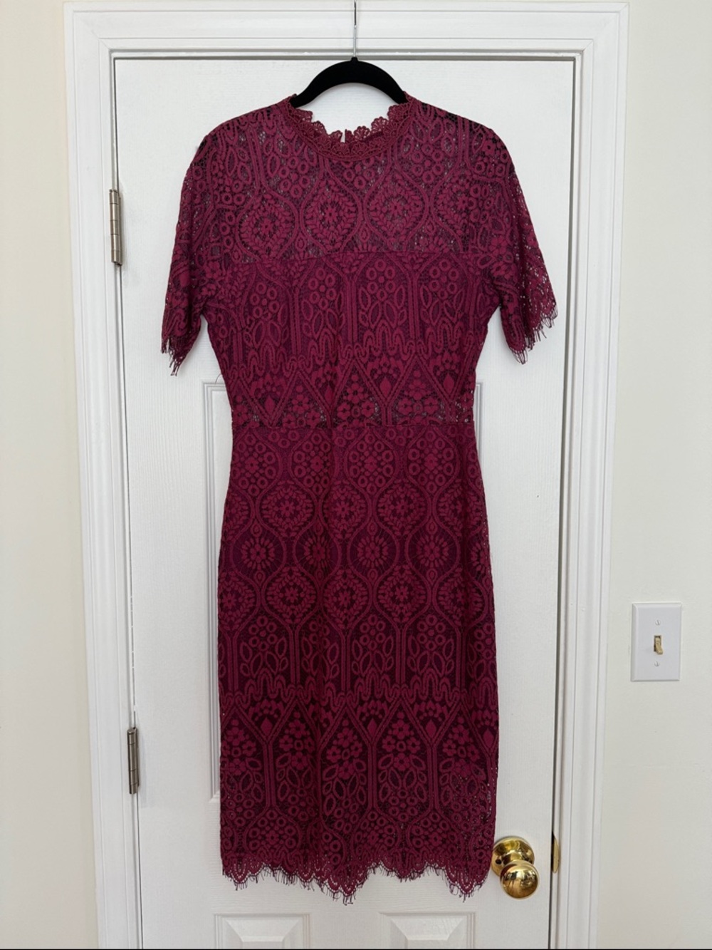 Lulu’s Burgundy Lace Dress - Picture 2 of 3